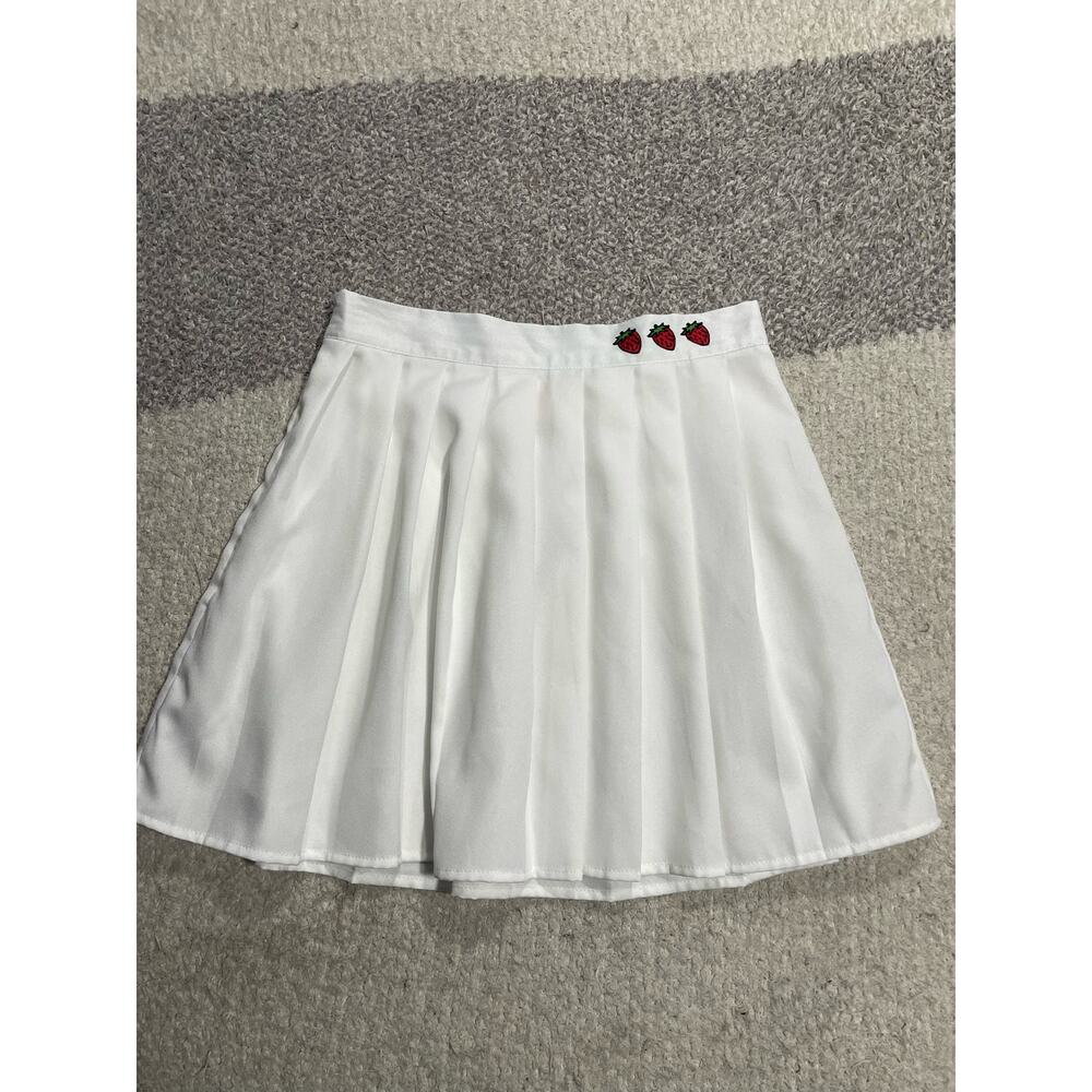 Romwe Strawberry Tennis Skirt Women's Size Medium US 6 White Pleated